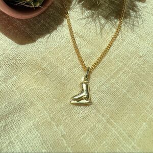 Skate 14k solid gold pendant perfect gift